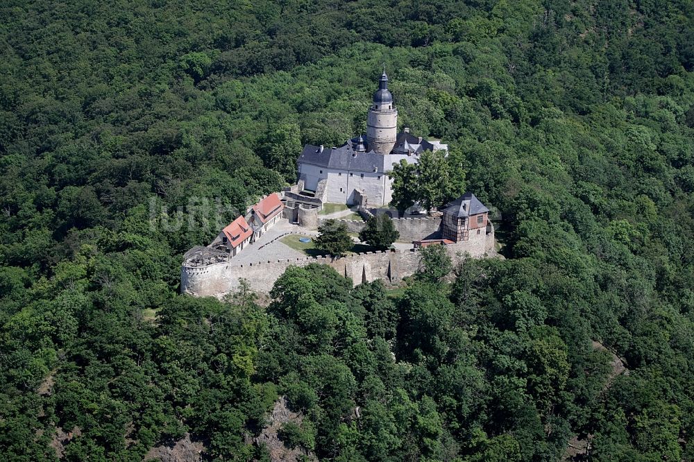 Falkenstein/Harz von oben - Burganlage des Schloss in Falkenstein/Harz im Bundesland Sachsen-Anhalt, Deutschland