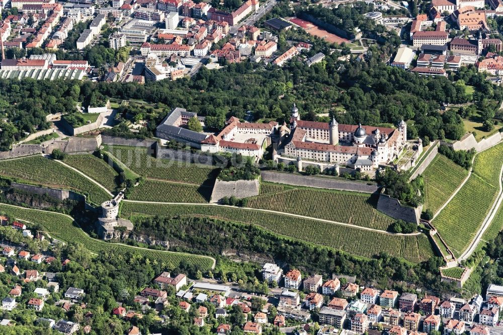 Luftbild Würzburg - Burganlage des Schloss - Festung Marienberg in Würzburg im Bundesland , Deutschland
