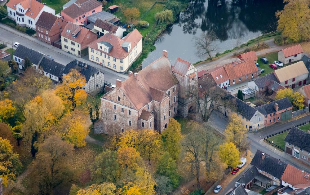 Wittstock/Dosse aus der Vogelperspektive: Burganlage des Schloss Freyenstein in Wittstock/Dosse im Bundesland Brandenburg, Deutschland