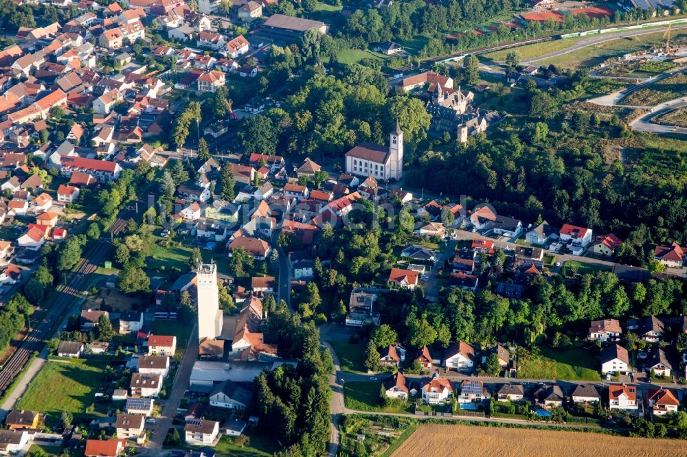 Luftbild Gondelsheim - Burganlage des Schloss Gondelsheim in Gondelsheim im Bundesland Baden-Württemberg, Deutschland