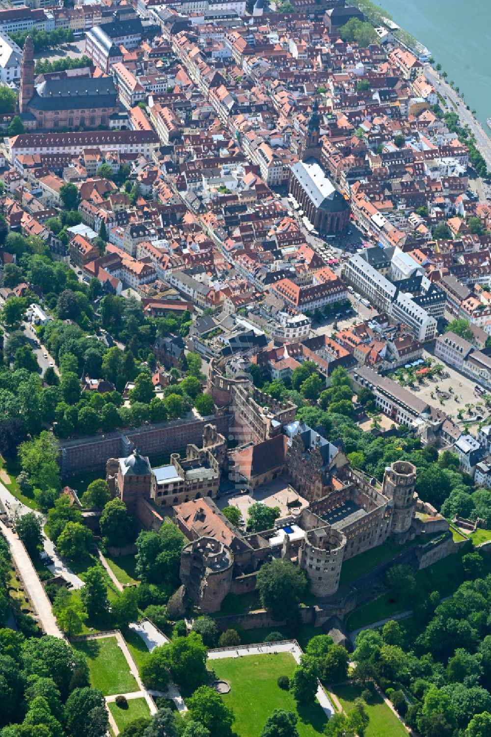 Heidelberg aus der Vogelperspektive: Burganlage des Schloss Heidelberg in Heidelberg im Bundesland Baden-Württemberg, Deutschland