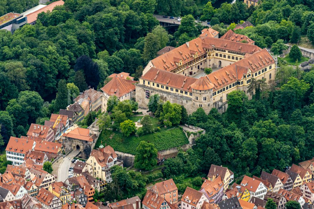 Luftbild Tübingen - Burganlage des Schloss Hohen Tübingen in Tübingen im Bundesland Baden-Württemberg, Deutschland
