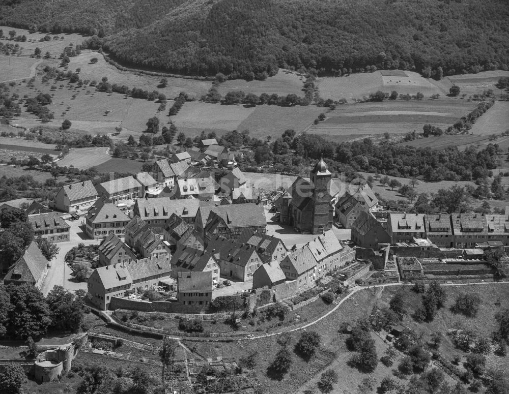 Luftbild Waldenburg - Burganlage des Schloss und Innenstadt in Waldenburg im Bundesland Baden-Württemberg, Deutschland