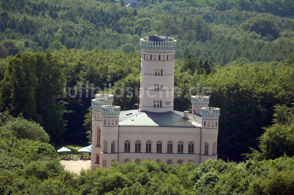 Luftbild Binz - Burganlage des Schloss Jagdschloss Granitz in Binz im Bundesland Mecklenburg-Vorpommern, Deutschland