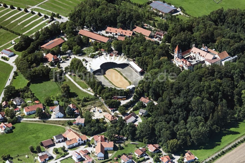 Luftbild Geltendorf - Burganlage des Schloss Kaltenberg sowie die Kaltenberg Arena in Geltendorf im Bundesland Bayern, Deutschland