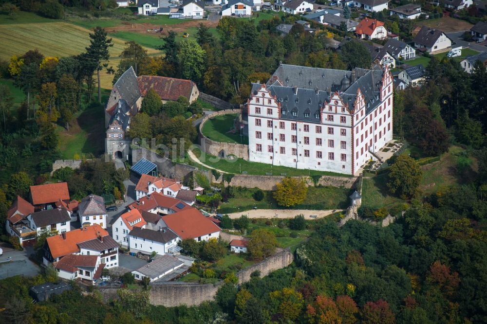 Fischbachtal aus der Vogelperspektive: Burganlage des Schloss Lichtenberg im Ortsteil Lichtenberg in Fischbachtal im Bundesland Hessen, Deutschland