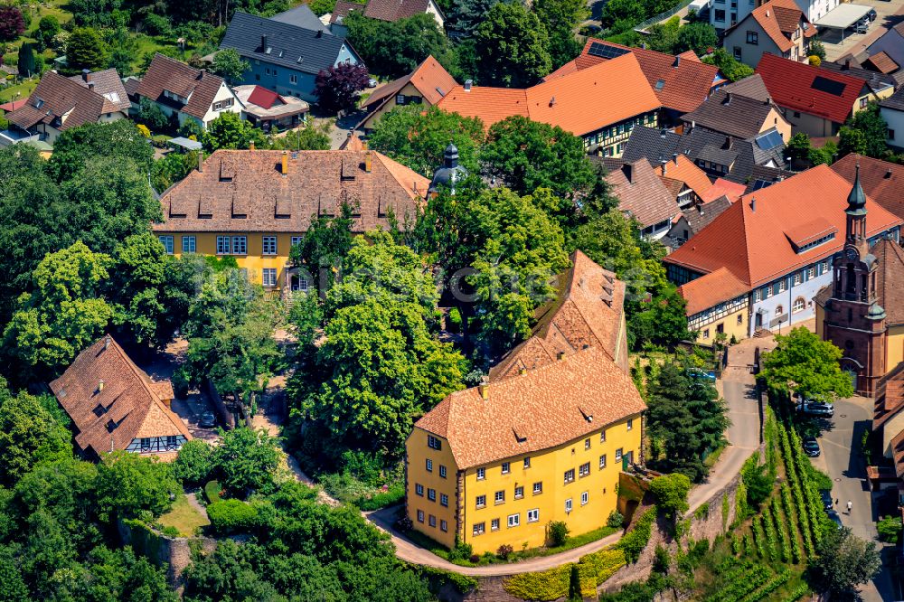 Luftaufnahme Mahlberg - Burganlage des Schloss Mahlberg in Mahlberg im Bundesland Baden-Württemberg, Deutschland