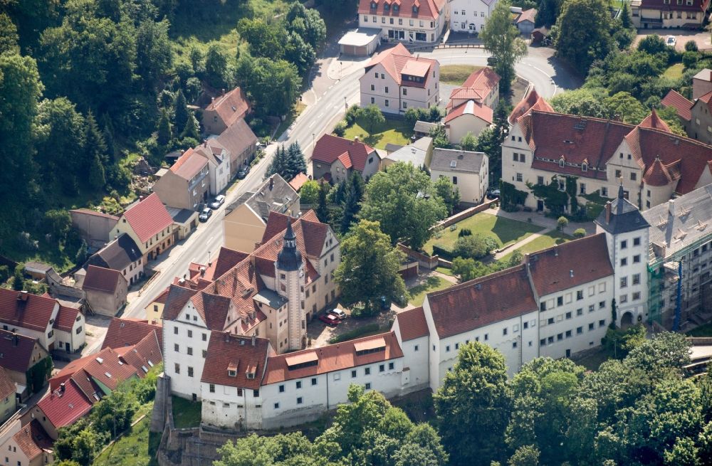 Luftaufnahme Nossen - Burganlage des Schloss Nossen in Nossen im Bundesland Sachsen, Deutschland