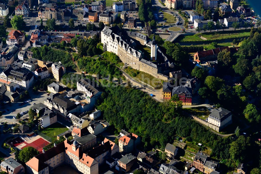 Luftbild Greiz - Burganlage des Schloss Oberes Schloss in Greiz im Bundesland Thüringen, Deutschland