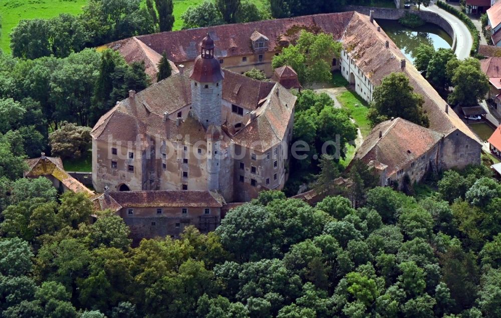 Flachslanden aus der Vogelperspektive: Burganlage des Schloss Schloss Virnsberg in Flachslanden im Bundesland Bayern, Deutschland