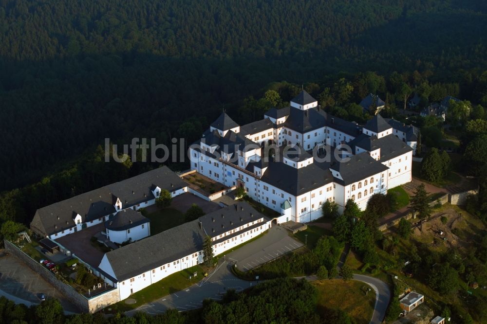 Luftbild Augustusburg - Burganlage des Schloss und Schlosstheater in Augustusburg im Bundesland Sachsen