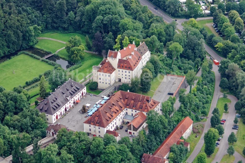 Seefeld aus der Vogelperspektive: Burganlage des Schloss in Seefeld im Bundesland Bayern, Deutschland