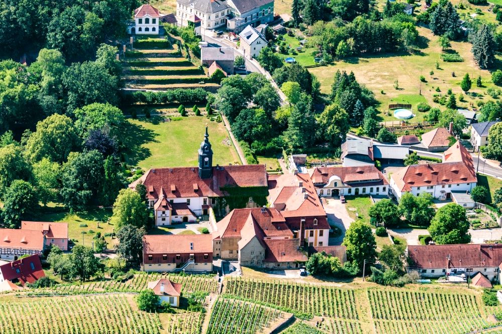 Luftbild Seusslitz - Burganlage des Schloss Seusslitz in Seusslitz im Bundesland Sachsen, Deutschland