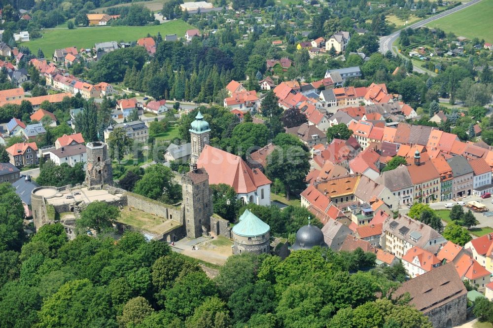 Stolpen von oben - Burganlage des Schloss in Stolpen im Bundesland Sachsen, Deutschland