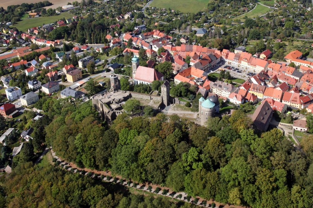 Stolpen aus der Vogelperspektive: Burganlage des Schloss in Stolpen im Bundesland Sachsen, Deutschland