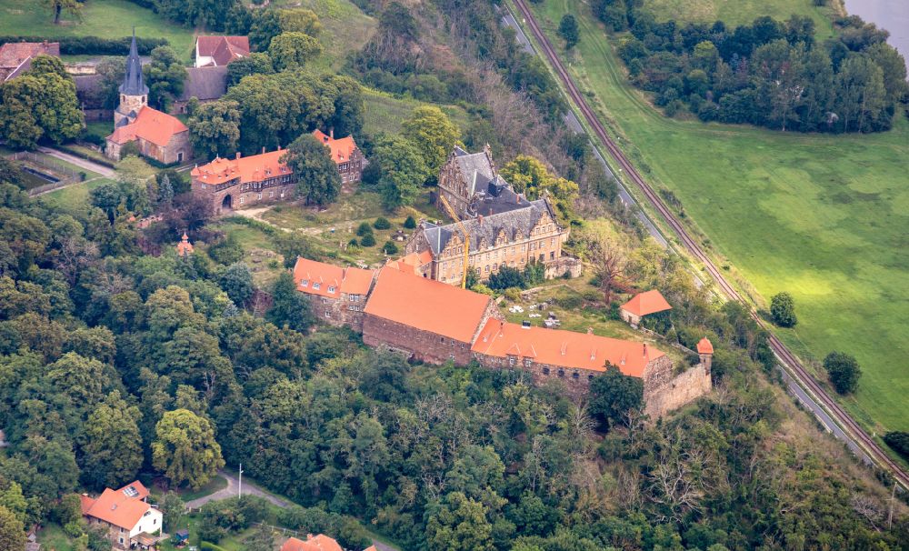 Luftaufnahme Vitzenburg - Burganlage des Schloss in Vitzenburg im Bundesland Sachsen-Anhalt, Deutschland