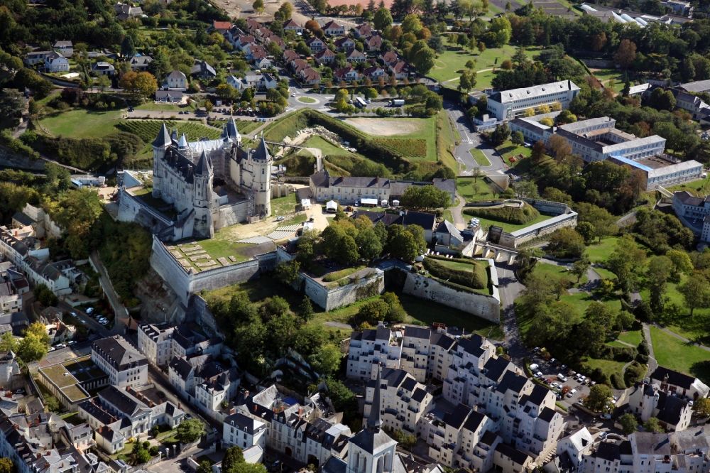 Luftbild Saumur - Burganlage des Schlosses Chateau Saumur in Saumur in Pays de la Loire, Frankreich