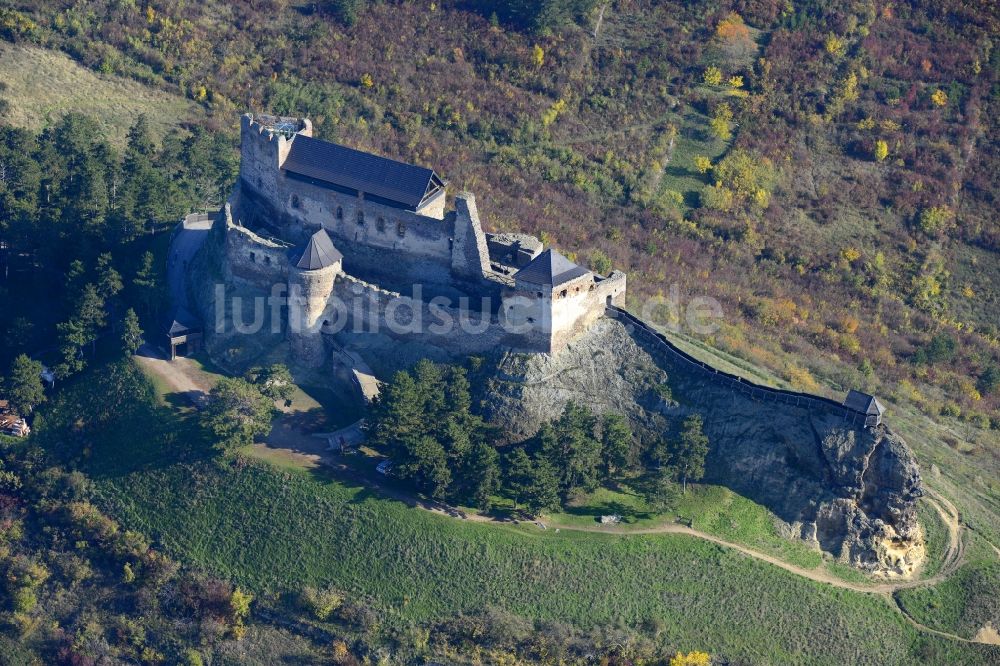 Luftbild Boldogkövaralja - Burganlage der Veste Boldogkö in Boldogkövaralja in Borsod-Abauj-Zemplen, Ungarn