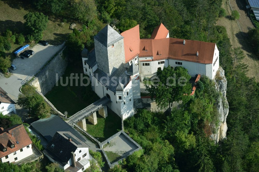 Luftbild Riedenburg - Burganlage der Veste Burg Prunn in Riedenburg im Bundesland Bayern