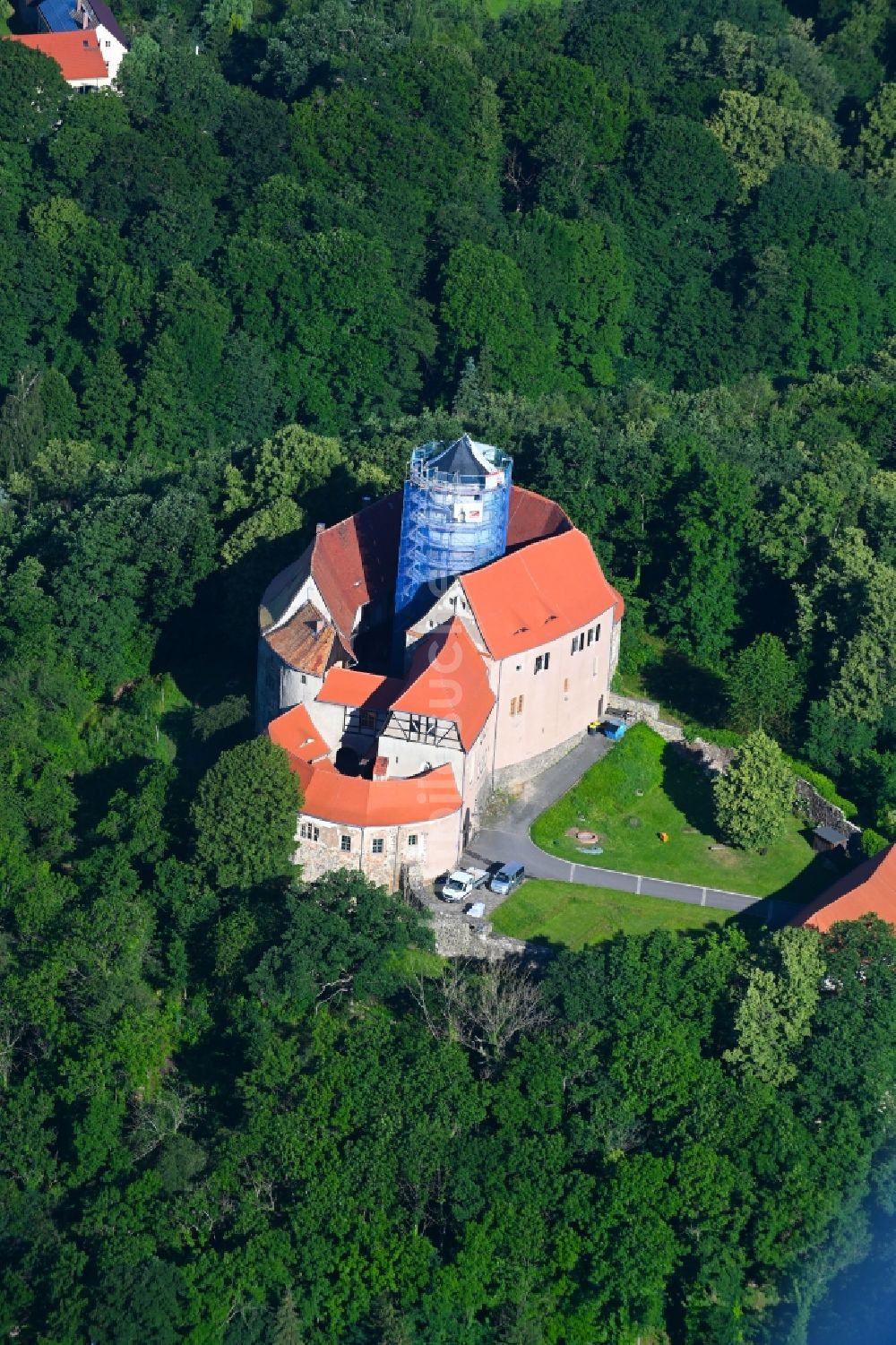 Luftbild Schönfels - Burganlage der Veste Burg Schönfels an der Burgstraße in Schönfels im Bundesland Sachsen