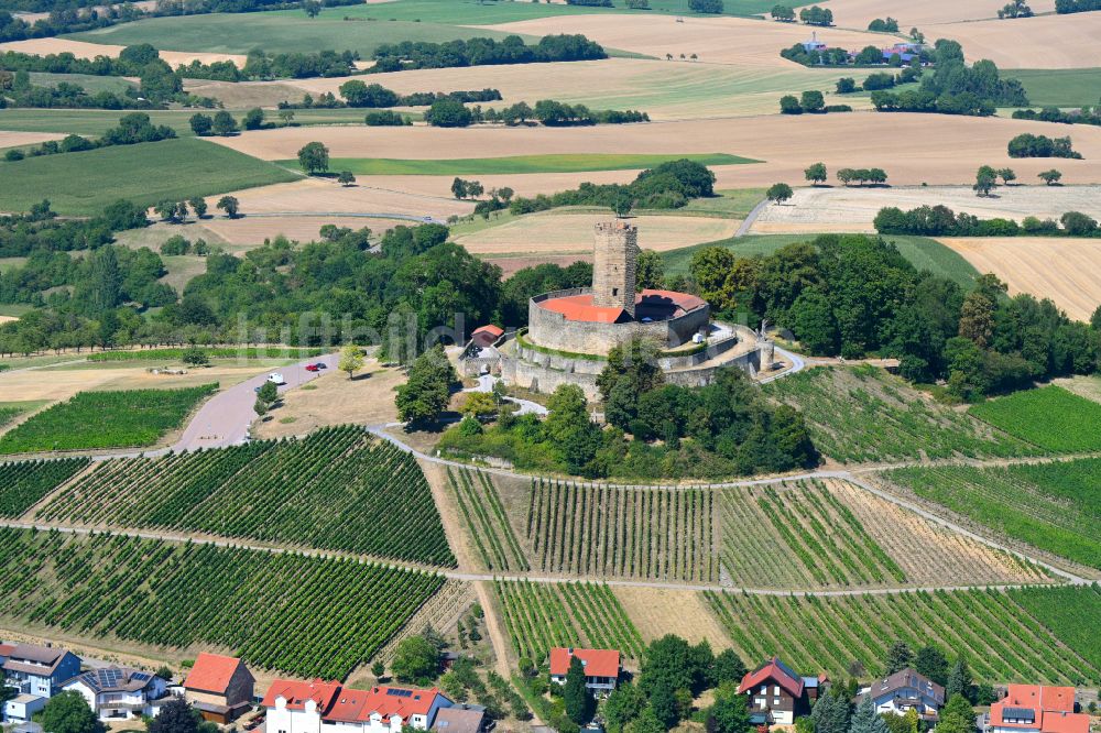 Weiler von oben - Burganlage der Veste Burg Steinsberg in Weiler im Bundesland Baden-Württemberg, Deutschland