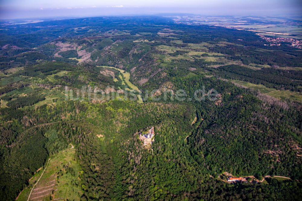 Luftaufnahme Falkenstein/Harz - Burganlage der Veste in Falkenstein/Harz im Bundesland Sachsen-Anhalt, Deutschland