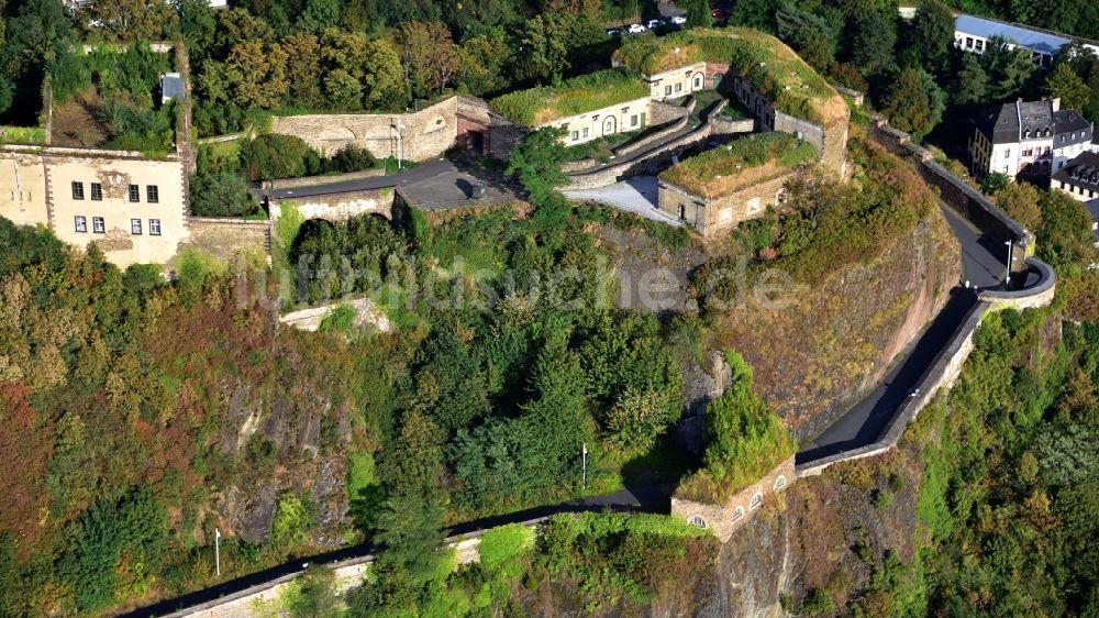 Luftaufnahme Koblenz - Burganlage der Veste Festung Ehrenbreitstein in Koblenz im Bundesland Rheinland-Pfalz, Deutschland