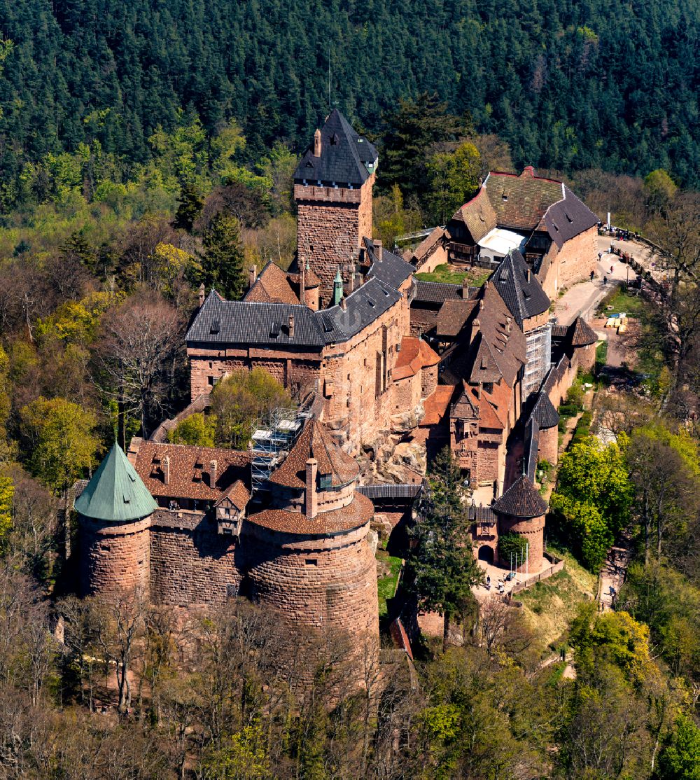 Luftbild Orschwiller - Burganlage der Veste Hochkönigsburg in Orschwiller in Frankreich