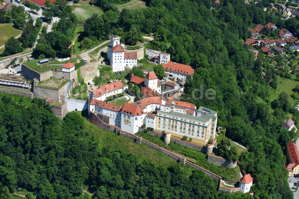 Passau von oben - Burganlage der Veste Oberhaus in Passau im Bundesland Bayern, Deutschland