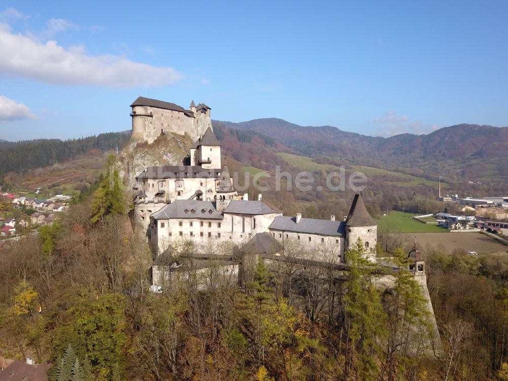 Luftbild Oravsky Podzamok - Burganlage der Veste in Oravsky Podzamok in Zilinsky kraj, Slowakei