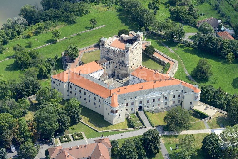 Luftaufnahme Sarospatak - Burganlage der Veste in Sarospatak in Borsod-Abauj-Zemplen, Ungarn