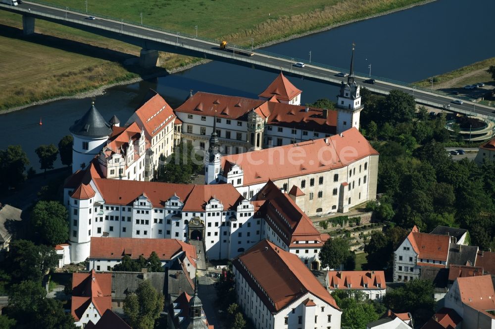 Luftbild Torgau - Burganlage der Veste Schloß und Schlosskirche Hartenfels in Torgau im Bundesland Sachsen