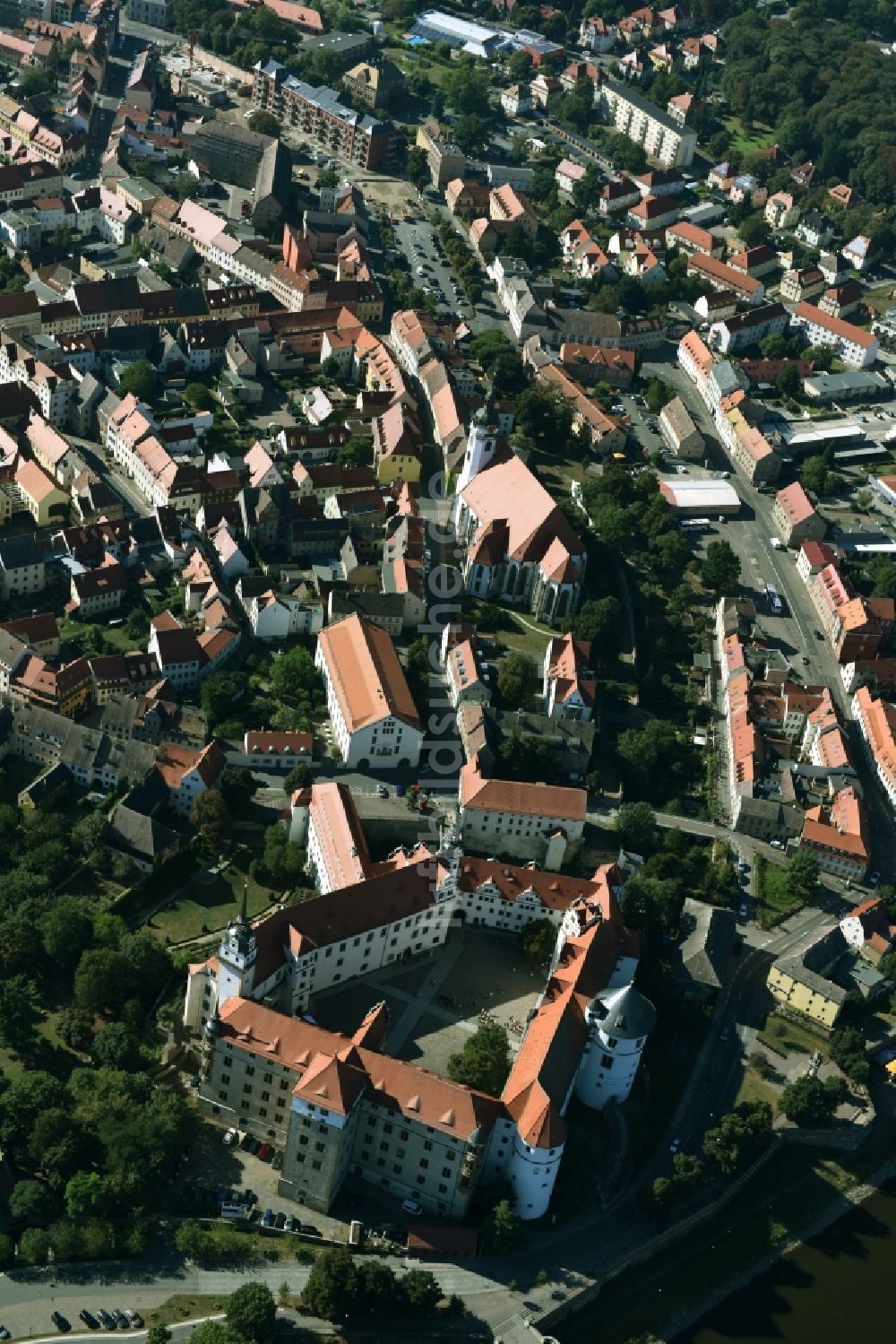 Torgau aus der Vogelperspektive: Burganlage der Veste Schloß und Schlosskirche Hartenfels in Torgau im Bundesland Sachsen