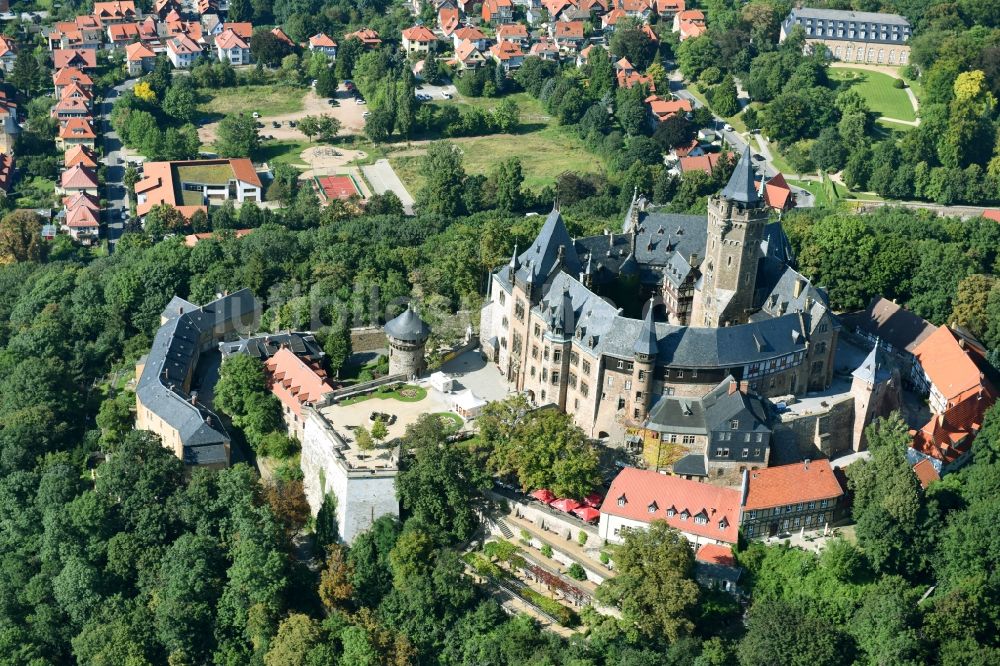 Luftaufnahme Wernigerode - Burganlage der Veste - Schloss Wernigerode in Wernigerode im Bundesland Sachsen-Anhalt, Deutschland