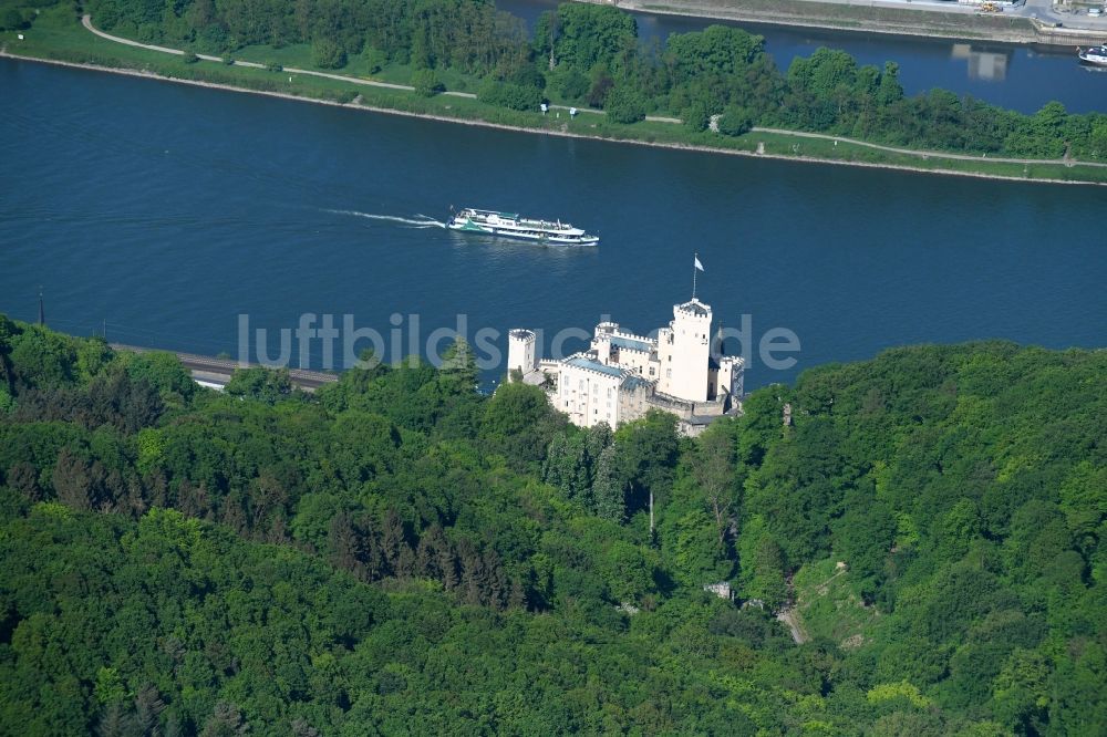Luftaufnahme Koblenz - Burganlage der Veste Stolzenfels am Schlossweg in Koblenz im Bundesland Rheinland-Pfalz, Deutschland