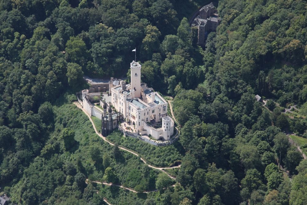 Koblenz von oben - Burganlage der Veste Stolzenfels am Schlossweg in Koblenz im Bundesland Rheinland-Pfalz, Deutschland