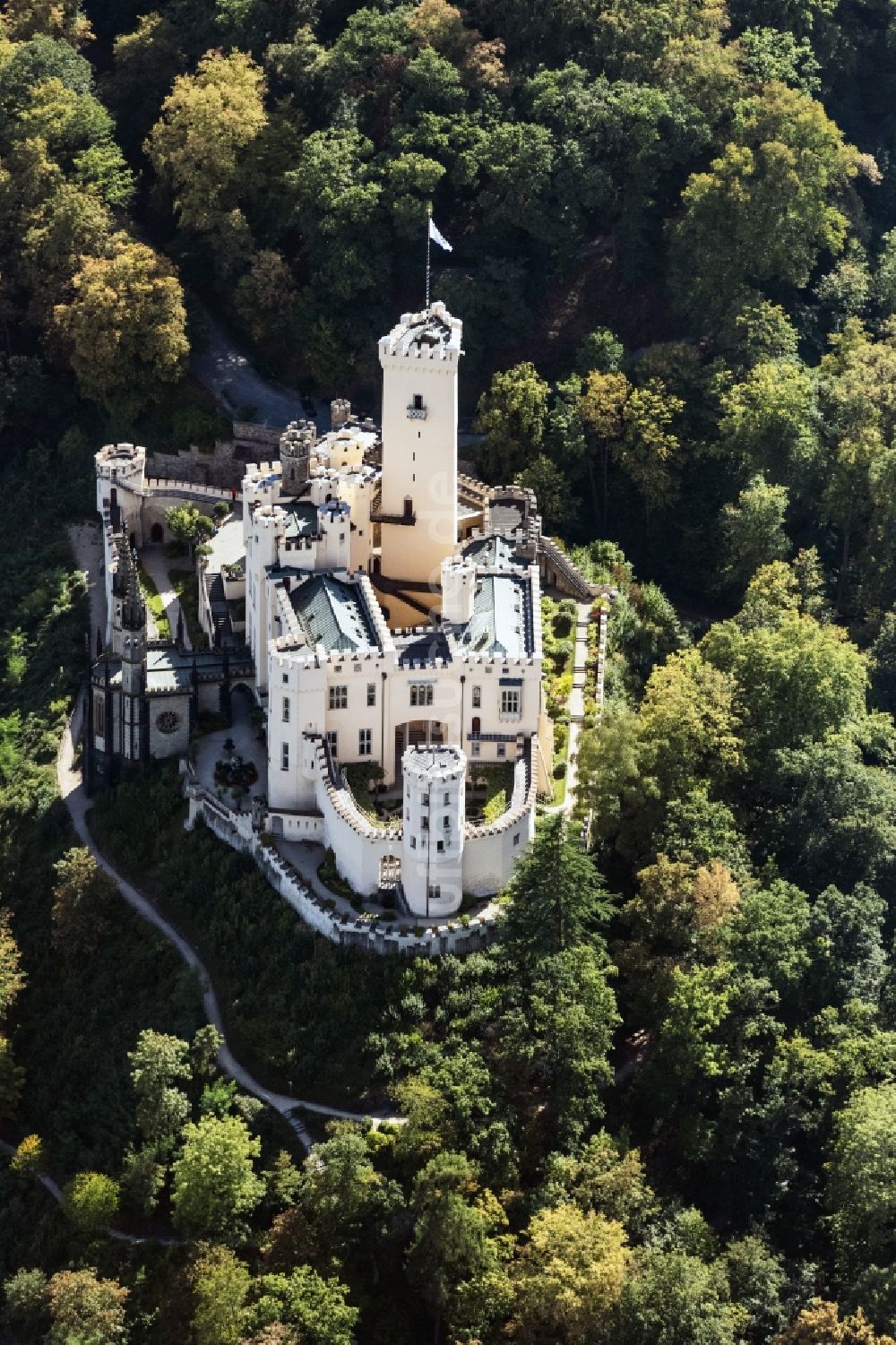 Luftaufnahme Koblenz - Burganlage der Veste Stolzenfels am Schlossweg in Koblenz im Bundesland Rheinland-Pfalz, Deutschland