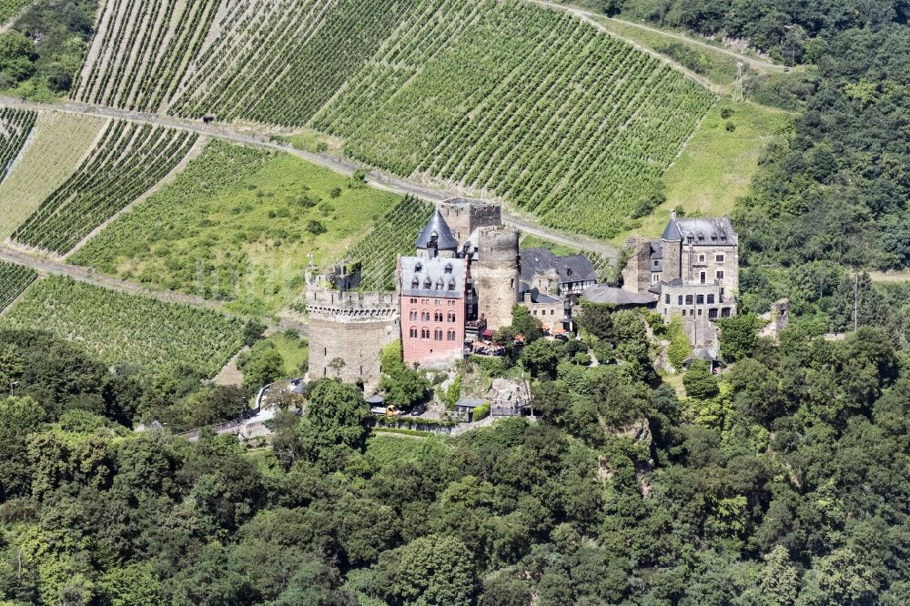 Oberwesel von oben - Burganlage der Veste Turmmuseum auf Schönburg in Oberwesel im Bundesland Rheinland-Pfalz, Deutschland