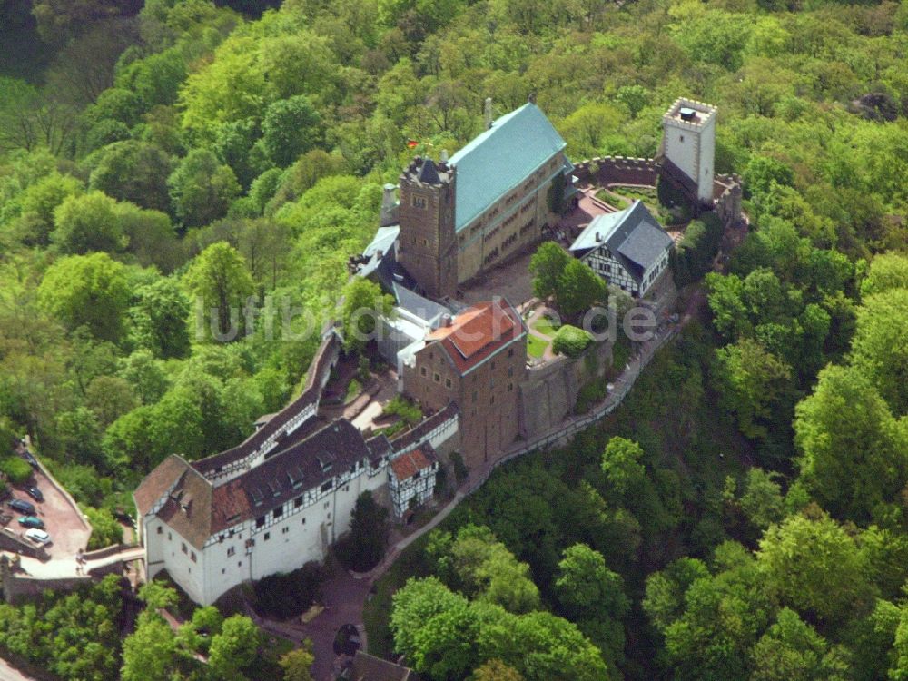 Luftaufnahme Eisenach - Burganlage der Veste Wartburg in Eisenach im Bundesland Thüringen, Deutschland