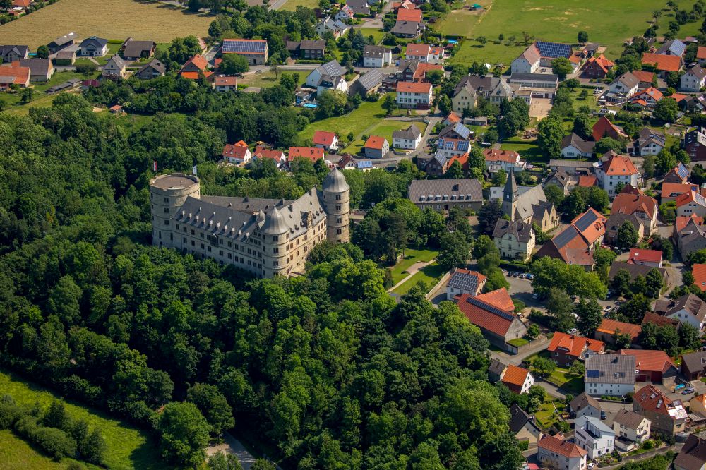 Luftbild Büren - Burganlage der Veste Wewelsburg am Burgwall in Büren im Bundesland Nordrhein-Westfalen
