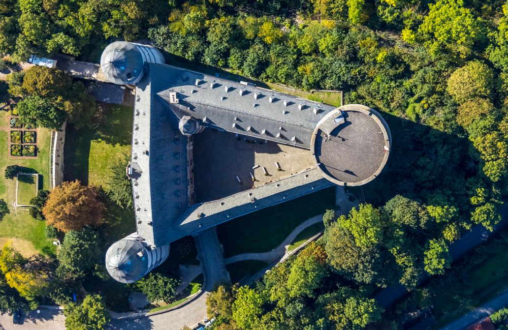 Luftaufnahme Büren - Burganlage der Veste Wewelsburg am Burgwall in Büren im Bundesland Nordrhein-Westfalen