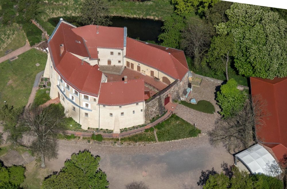 Luftbild Dessau-Roßlau - Burganlage Wasserburg Roßlau in Dessau-Roßlau im Bundesland Sachsen-Anhalt
