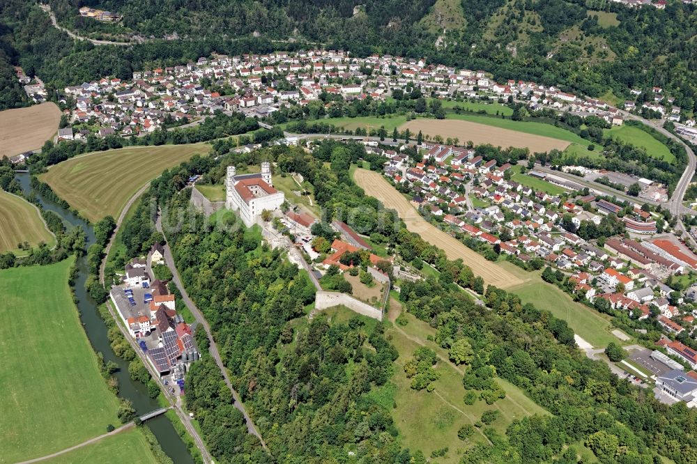 Luftaufnahme Eichstätt - Burganlage Willibaldsburg in Eichstätt an der Altmühl im Bundesland Bayern