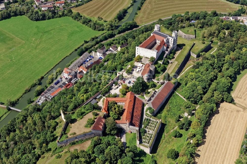 Eichstätt aus der Vogelperspektive: Burganlage Willibaldsburg in Eichstätt an der Altmühl im Bundesland Bayern