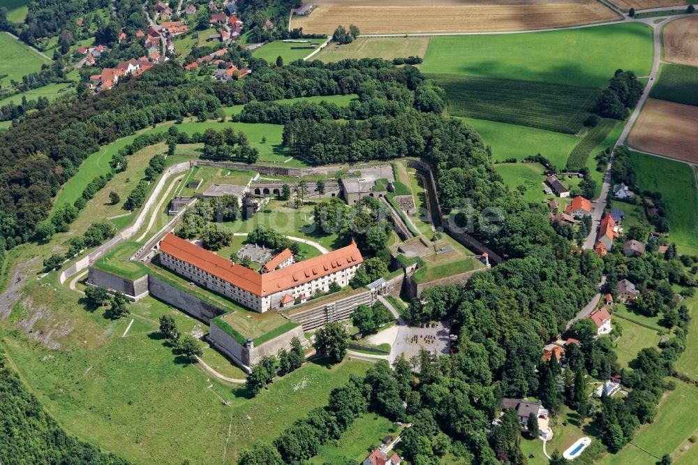 Weißenburg in Bayern von oben - Burganlage der Wülzburg in Weißenburg im Bundesland Bayern