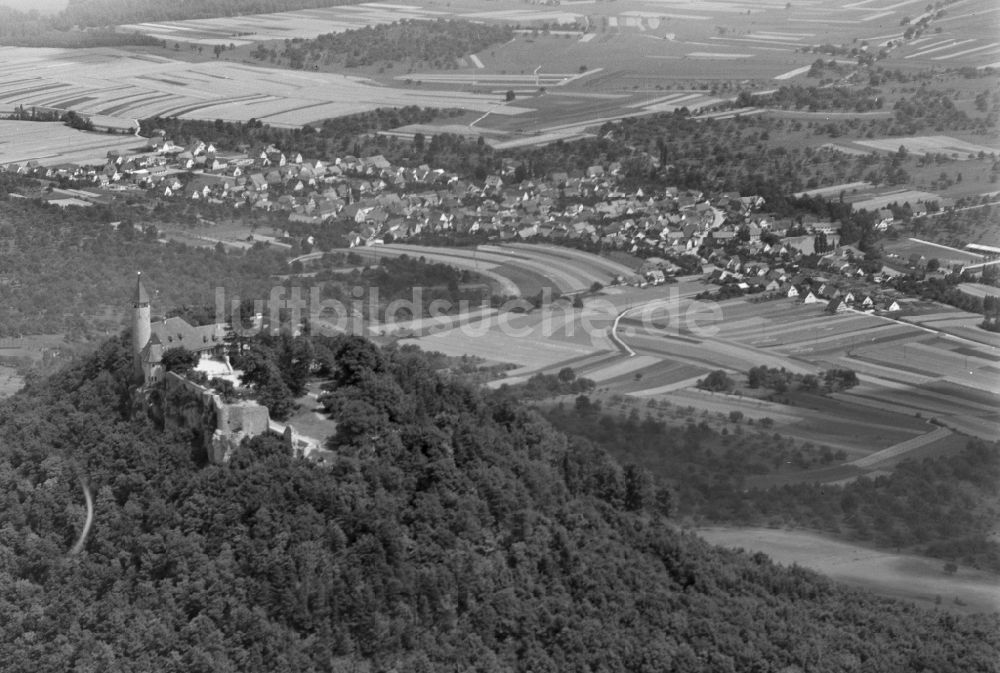 Luftbild Owen - Burgmauern Burg Teck in Owen im Bundesland Baden-Württemberg, Deutschland