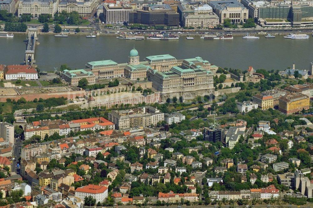 Luftbild Budapest - Burgpalast in Budapest in Ungarn