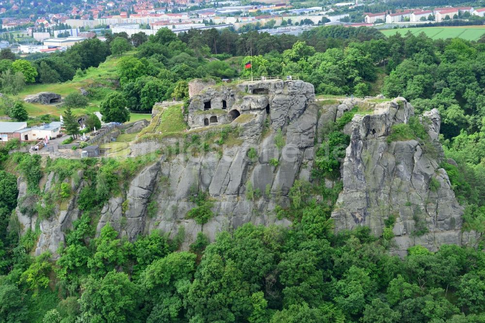 Luftaufnahme Blankenburg - Burgruine der Burg Regenstein an einem in Fels gehauenen Bergfried bei Blankenburg im Bundesland Sachsen-Anhalt