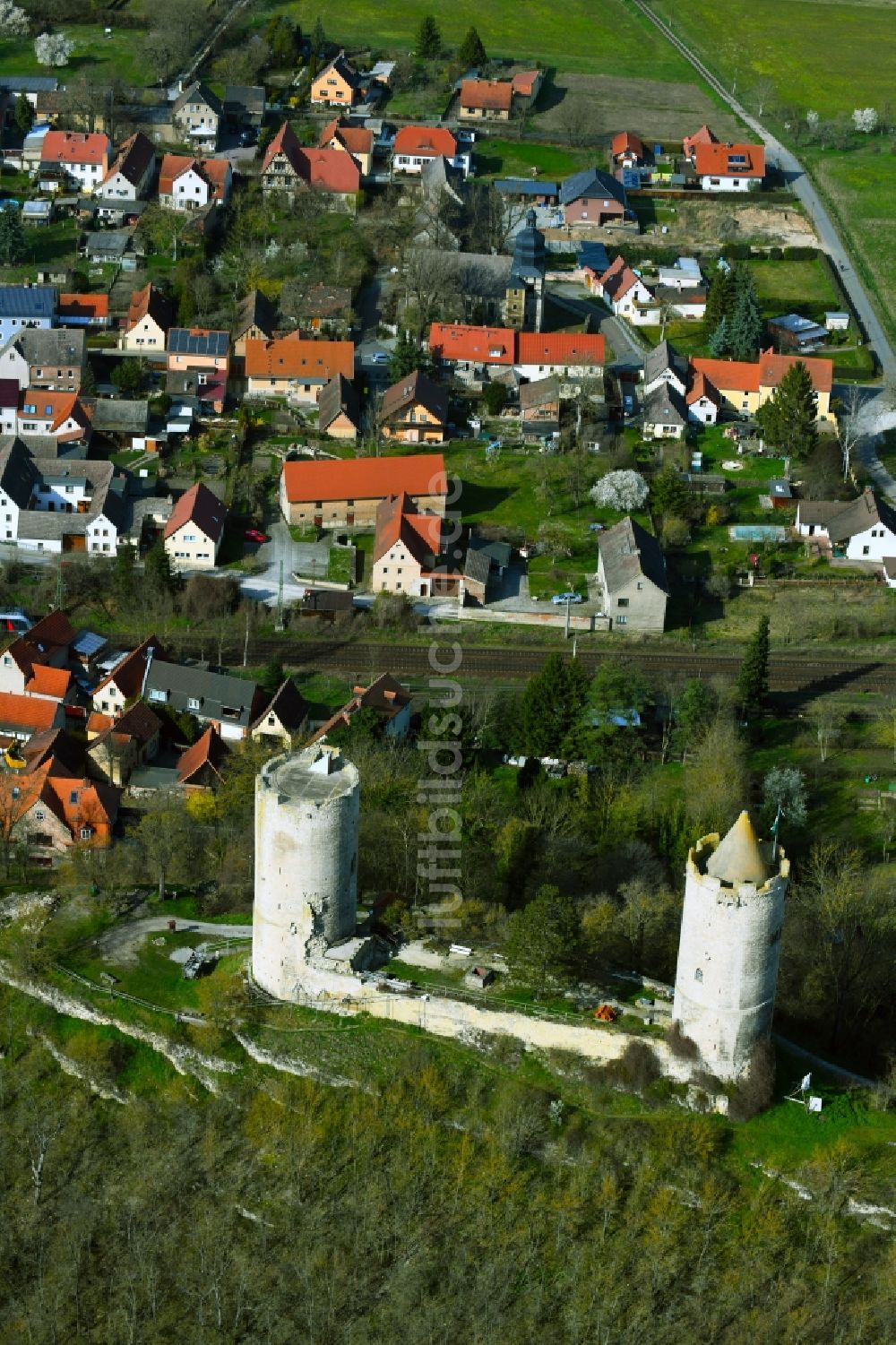 Saaleck aus der Vogelperspektive: Burgruine Burg Saaleck in Saaleck im Bundesland Sachsen-Anhalt, Deutschland