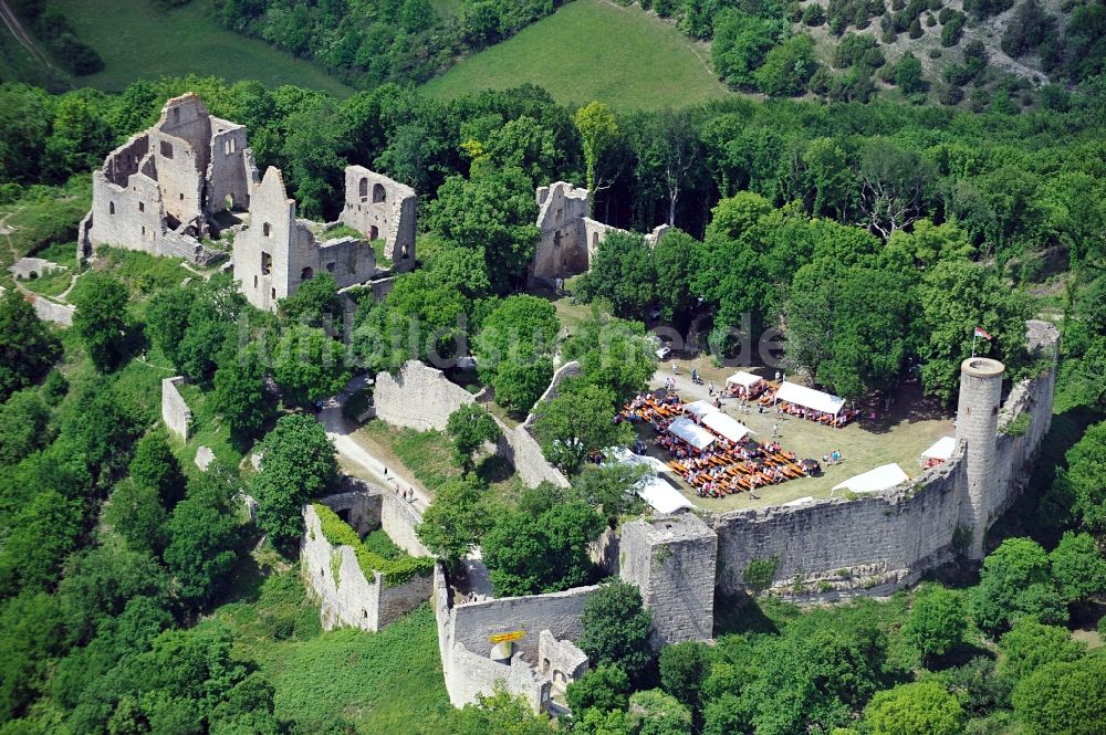 Gössenheim von oben - Burgruine Homburg bei Gössenheim in Bayern